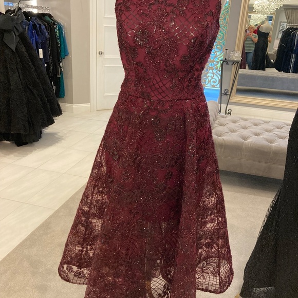 PAULA VARSALONA GOWN - WINE LACE SEQUIN EMBROIDERED NETI - Picture 5 of 5